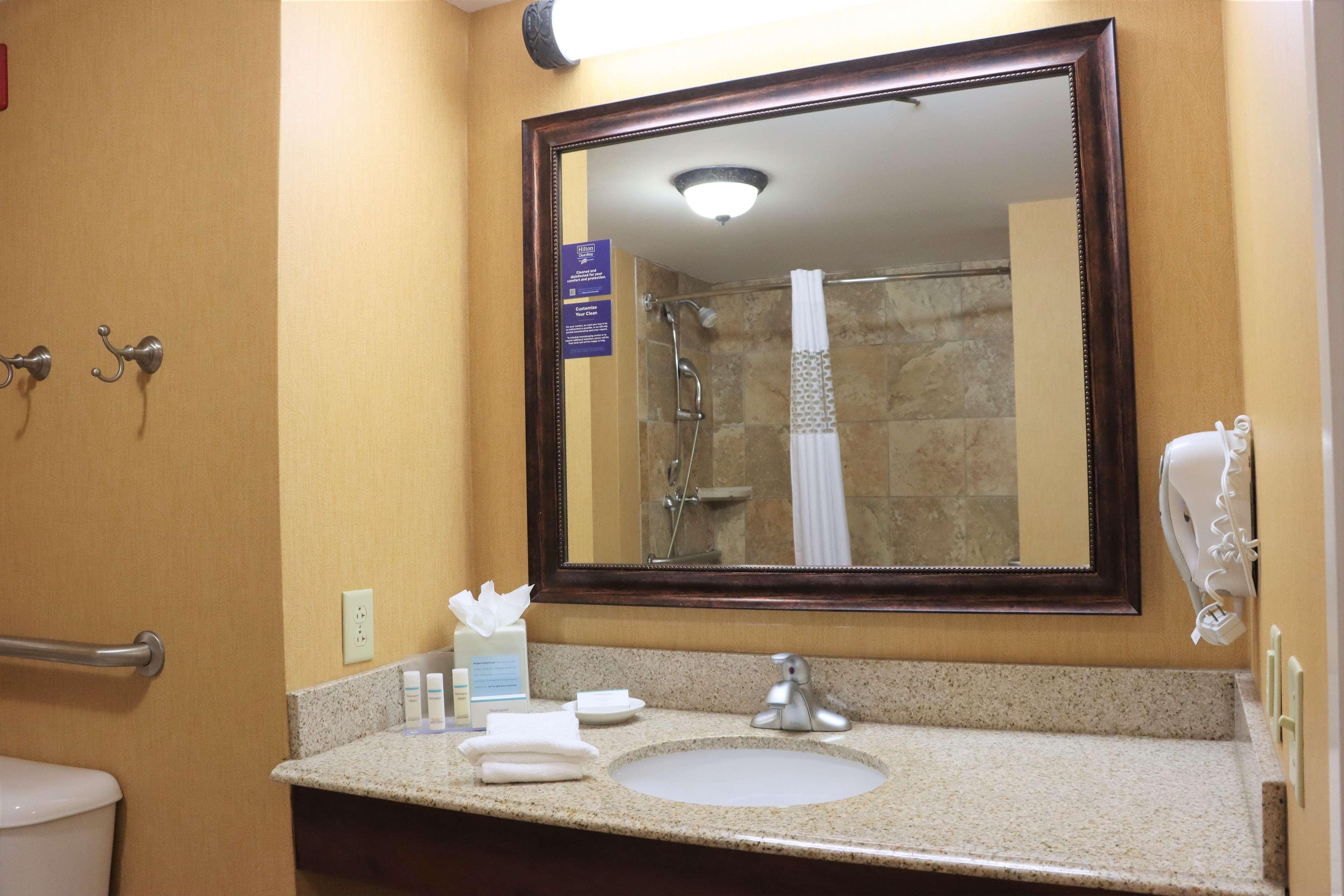 Hotel Hampton &