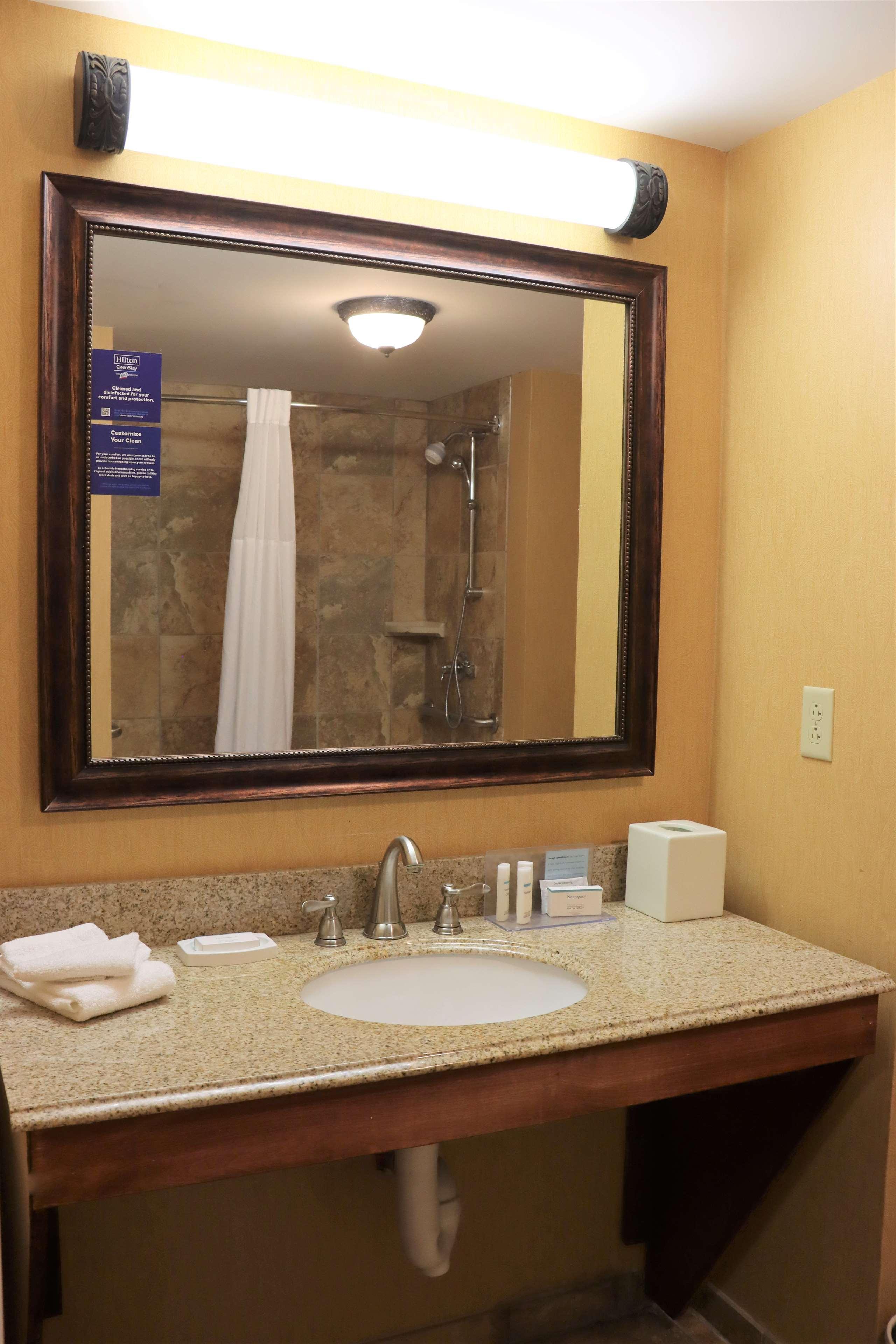 Hotel Hampton & 3*