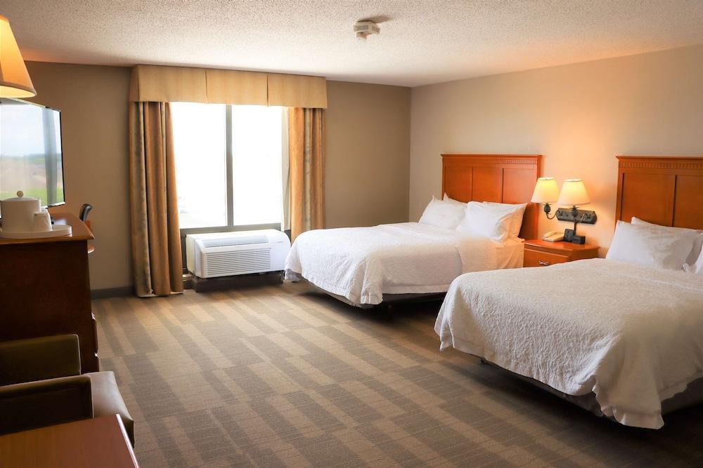 Hampton & Hotel 3*