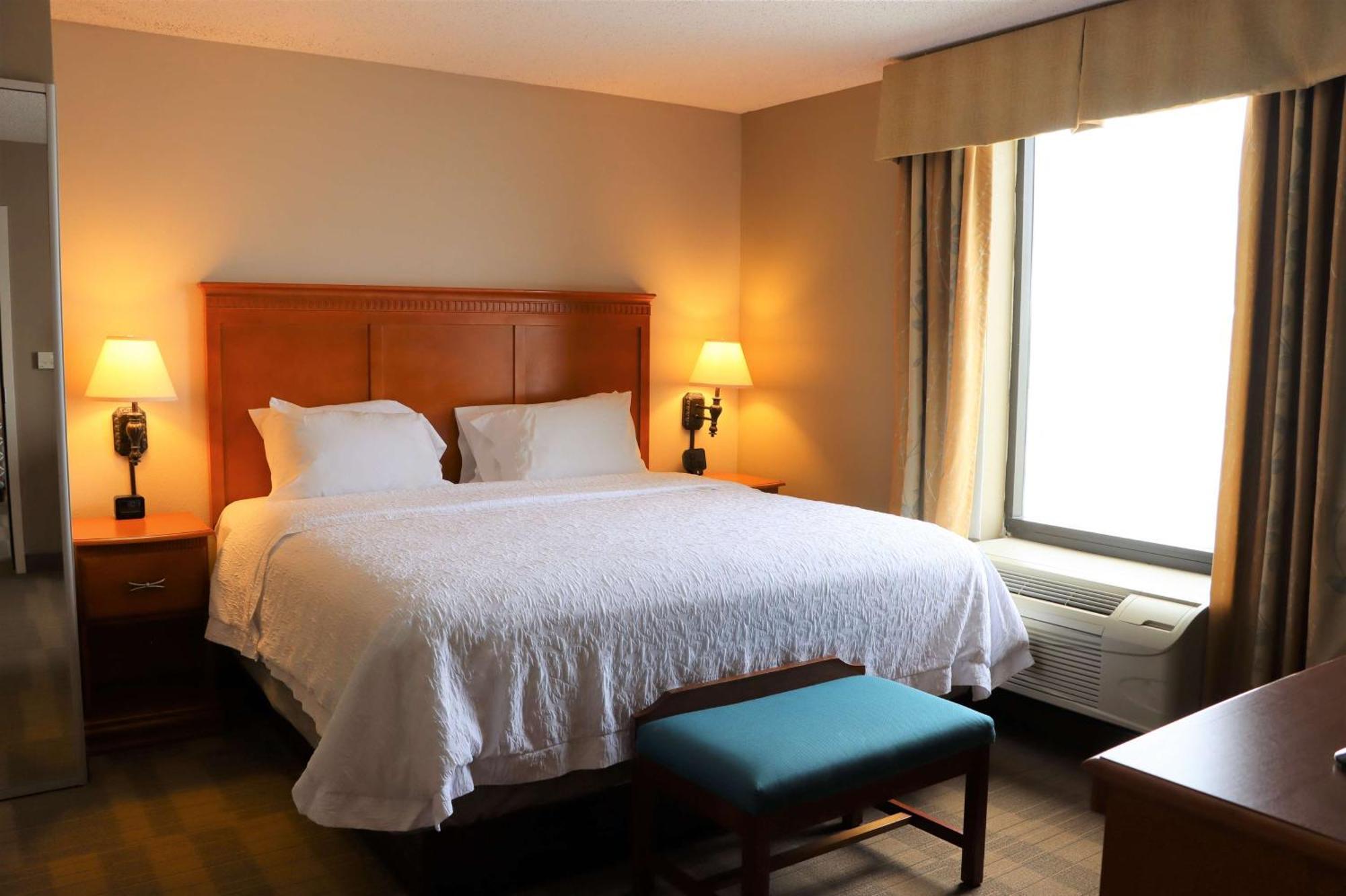 Hotel Hampton &