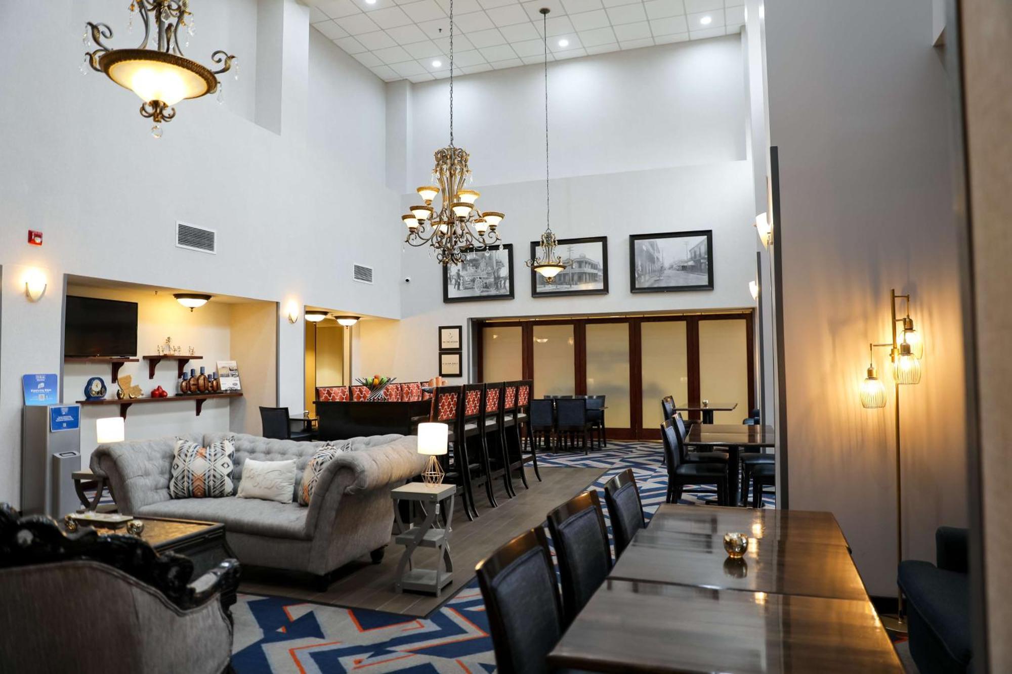Hotel Hampton & 3*